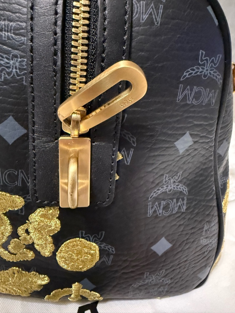 *RARE* MCM Black Leather Speedy 30,  Gold Embroidered Accents and Red/Navy Trim - Picture 7 of 15